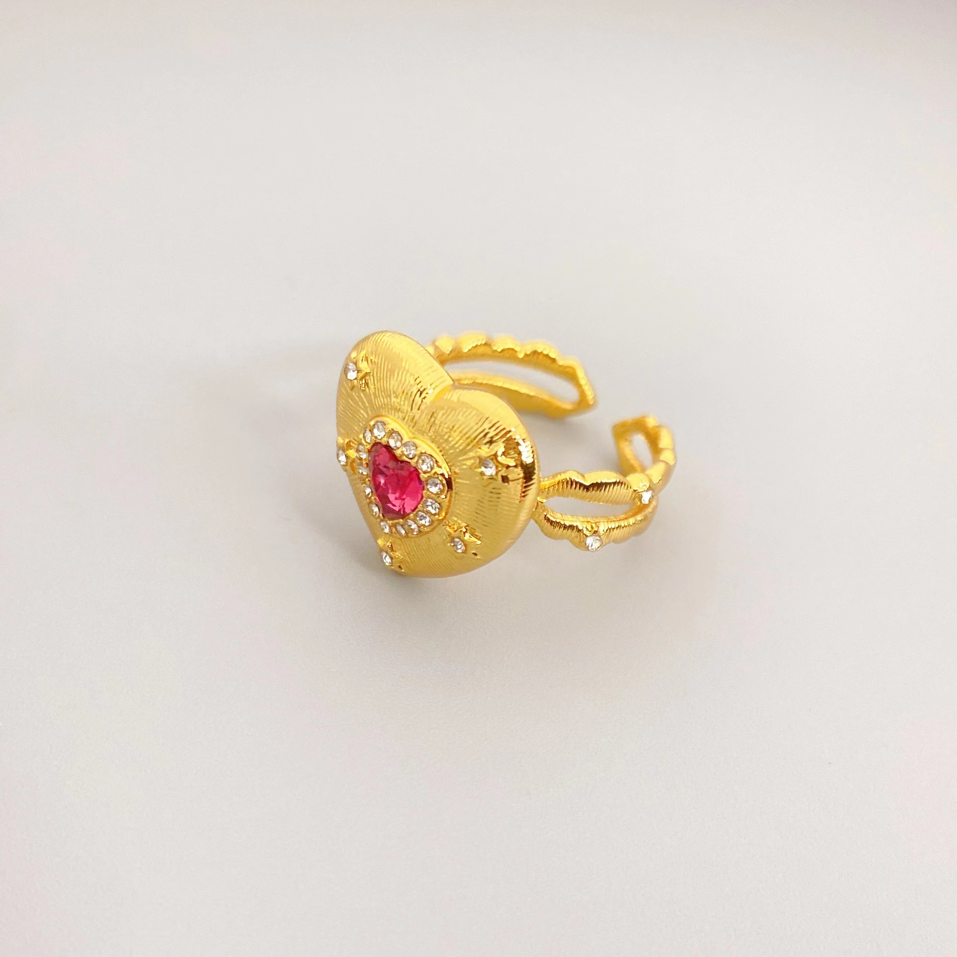 Retro Heart Shape Copper Plating Inlay Artificial Gemstones Rings 1 Piece