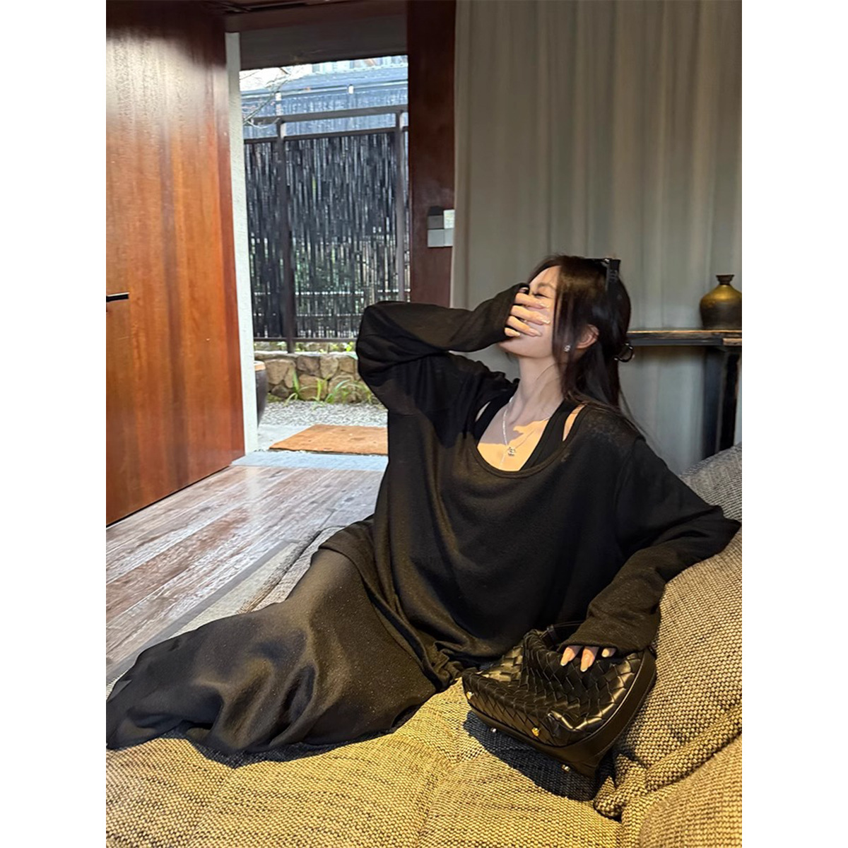검은색