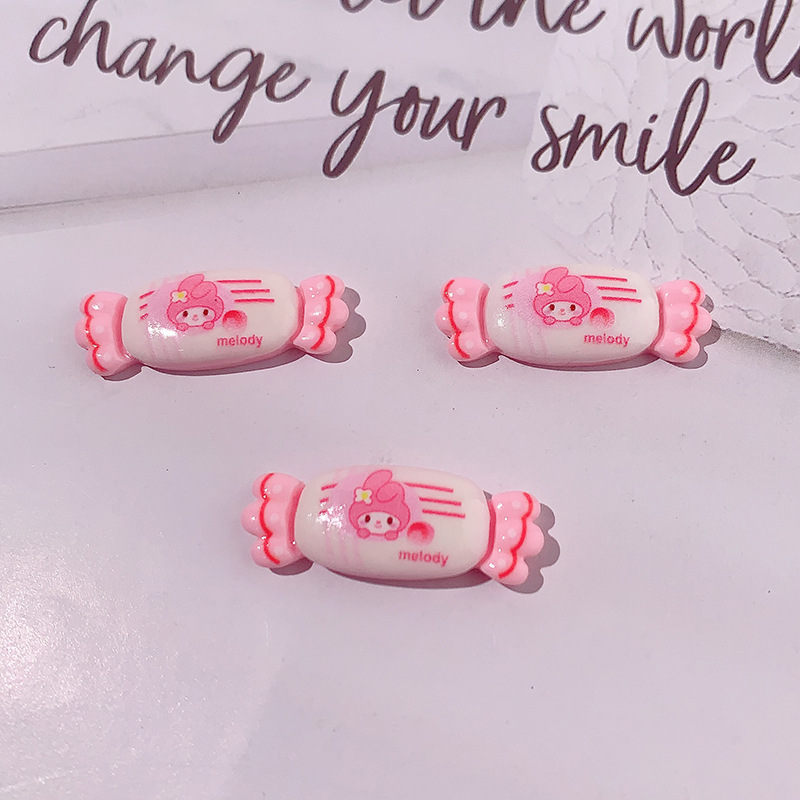 Caricatura de dibujos animados Koolomi Accesorios de resina de caramelo DIY adornamiento de cabello pegamento de crema agujero de caja de teléfono móvil agujero de hebilla de zapatos materiales hechos a mano, etc.