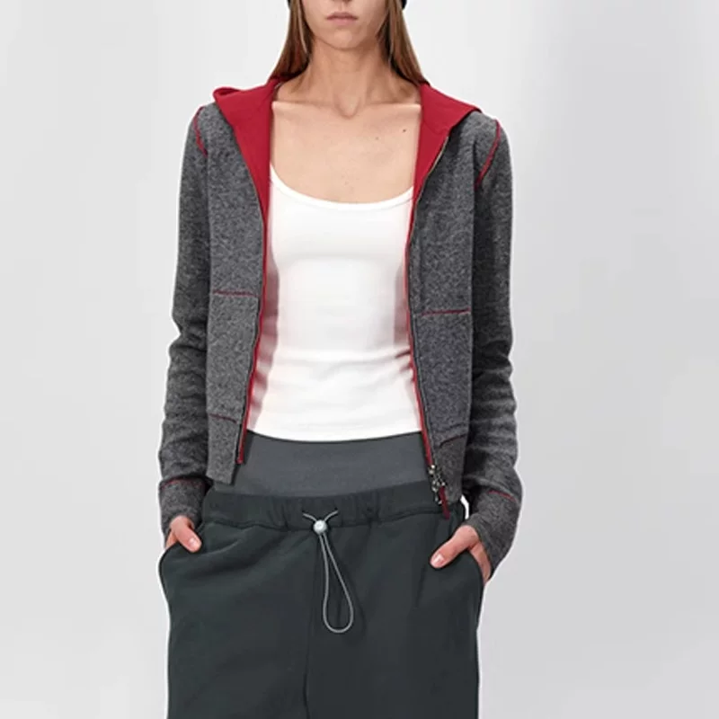 Осенний fashionable woolen design cardigan with hood, fitted jacket, trend of season