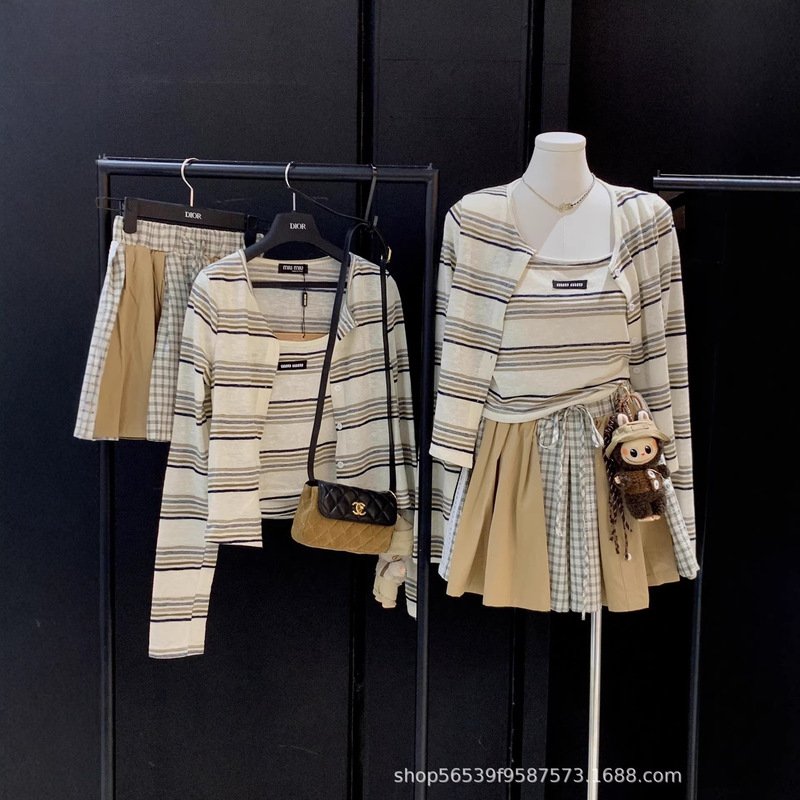 Original Miu Striped Knit Sun-Protective Cardigan Two-Piece Set + Rl Ralph Lauren Patchwork Pleated Skirt Fashion Set for Women Original Miu Striped Knit Sun-Protective Cardigan Two-Piece Set + Rl Ralph Lauren Patchwork Pleated Skirt Fashion Set for Women