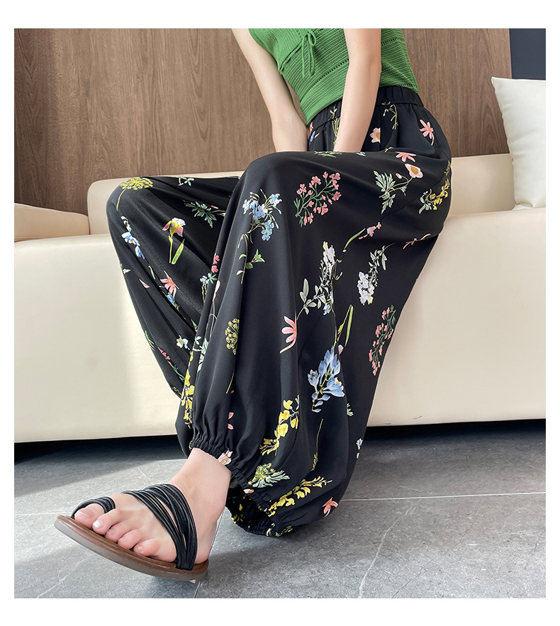 Quần tây nữ cạp cao in họa tiết hoa dâm bụt, dáng ống đứng, thiết kế tạo eo thon — Hoa đen chi tiết 10