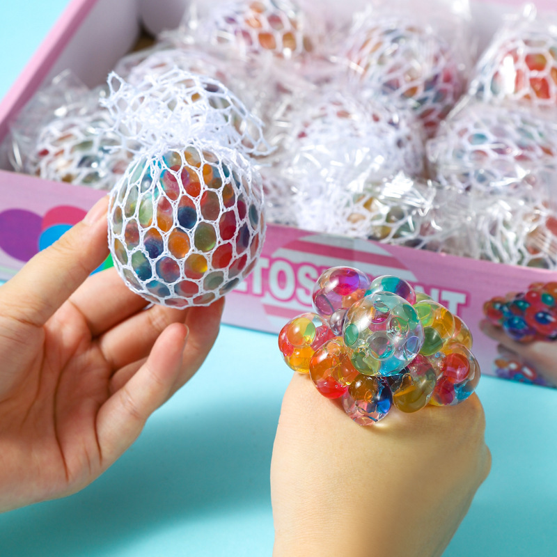 Yiwu mercado nocturno puesto empuje pequeño anillo de productos básicos puesto al por mayor en línea popularidad regalos para niños juguetes luminosos