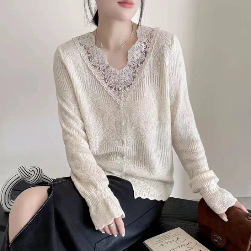 One-Piece Drop-Shipping Large-Size Stylish Slimming Lace Embossed Thickened Fashionable French-Style Hollow-Out Versatile Loose Women's Long-Sleeve Top