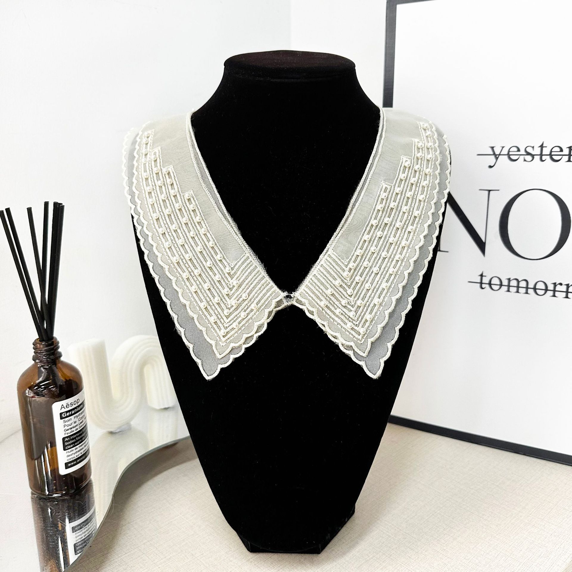 Mesh encaje de perla de moda de ropa de mujer camisa suéter abrigo cuello de vestir al por mayor 13 líneas