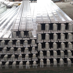 Intensive busbar enclosed plug-in busbar waterproof fire-resistant busbar low-voltage busbar plug-in box