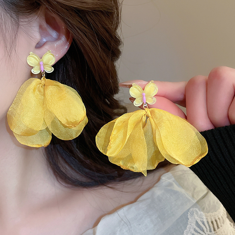 Pendientes de malla de pétalo de dopamina Pendientes de estilo de vacaciones junto al mar de estilo nuevo estilo caliente Pendientes de temperamento exagerado de todo fósforo al por mayor