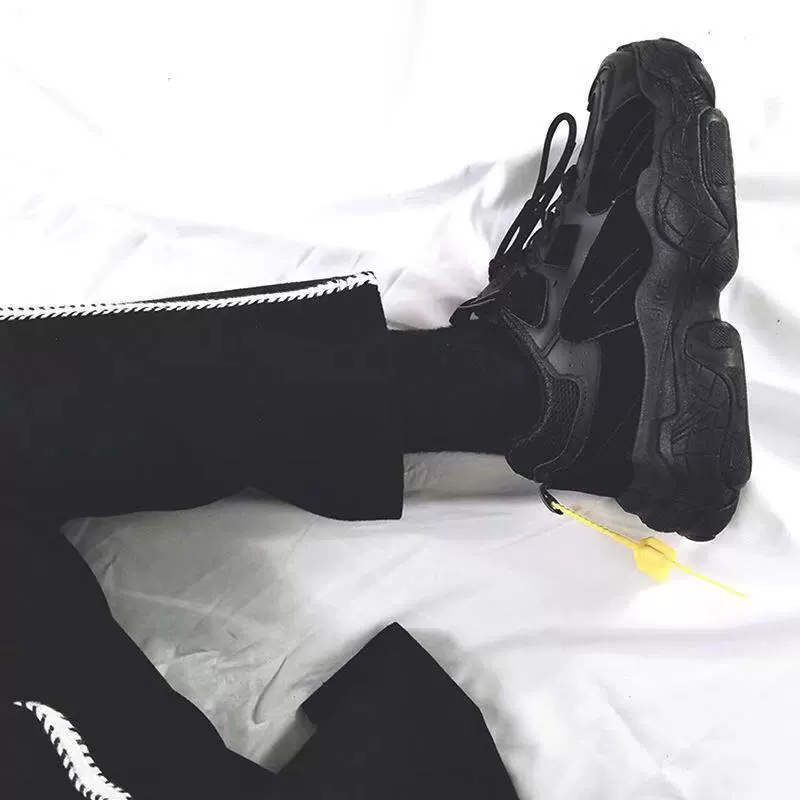 Мужские модные чёрные кроссовки в стиле Харадзюку, Гонконг, толстая подошва, уличный стиль, маленькие чёрные туфли.