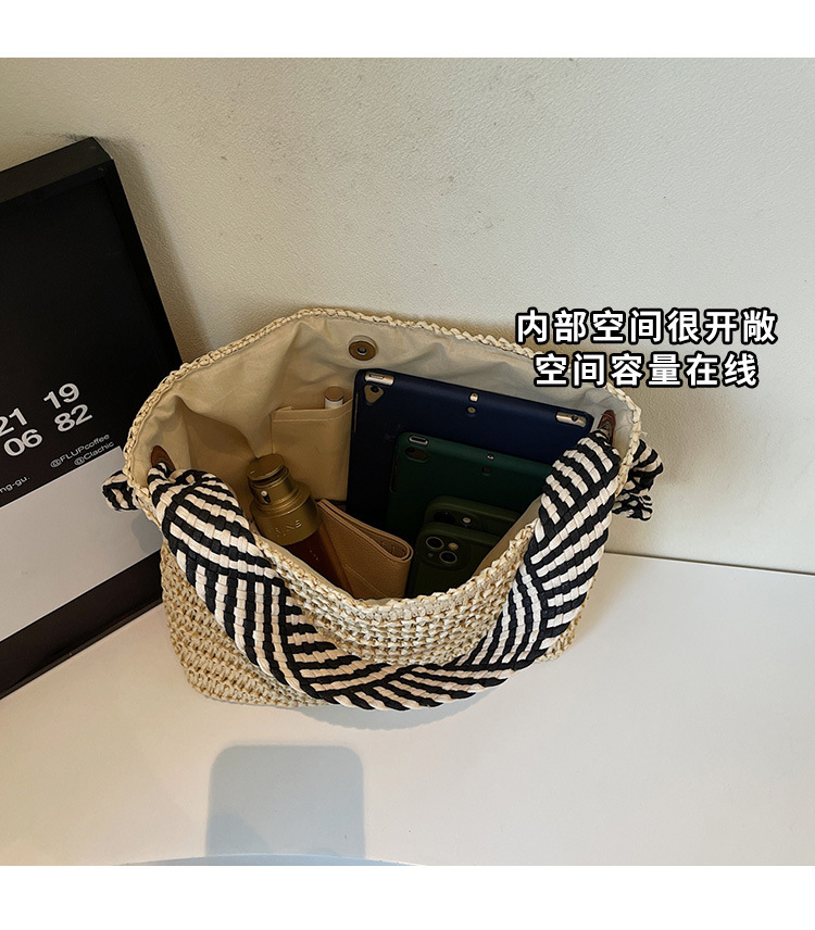 Summer large-capacity straw woven bag for women, 2025 new style seaside and beach vacation single-shoulder bag, commuter tote bucket bag undefined