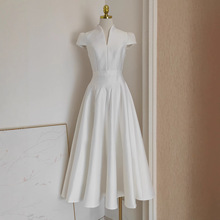 2025秋冬新品法式赫本风气质V领收腰显瘦修身A字大下摆礼服连衣裙