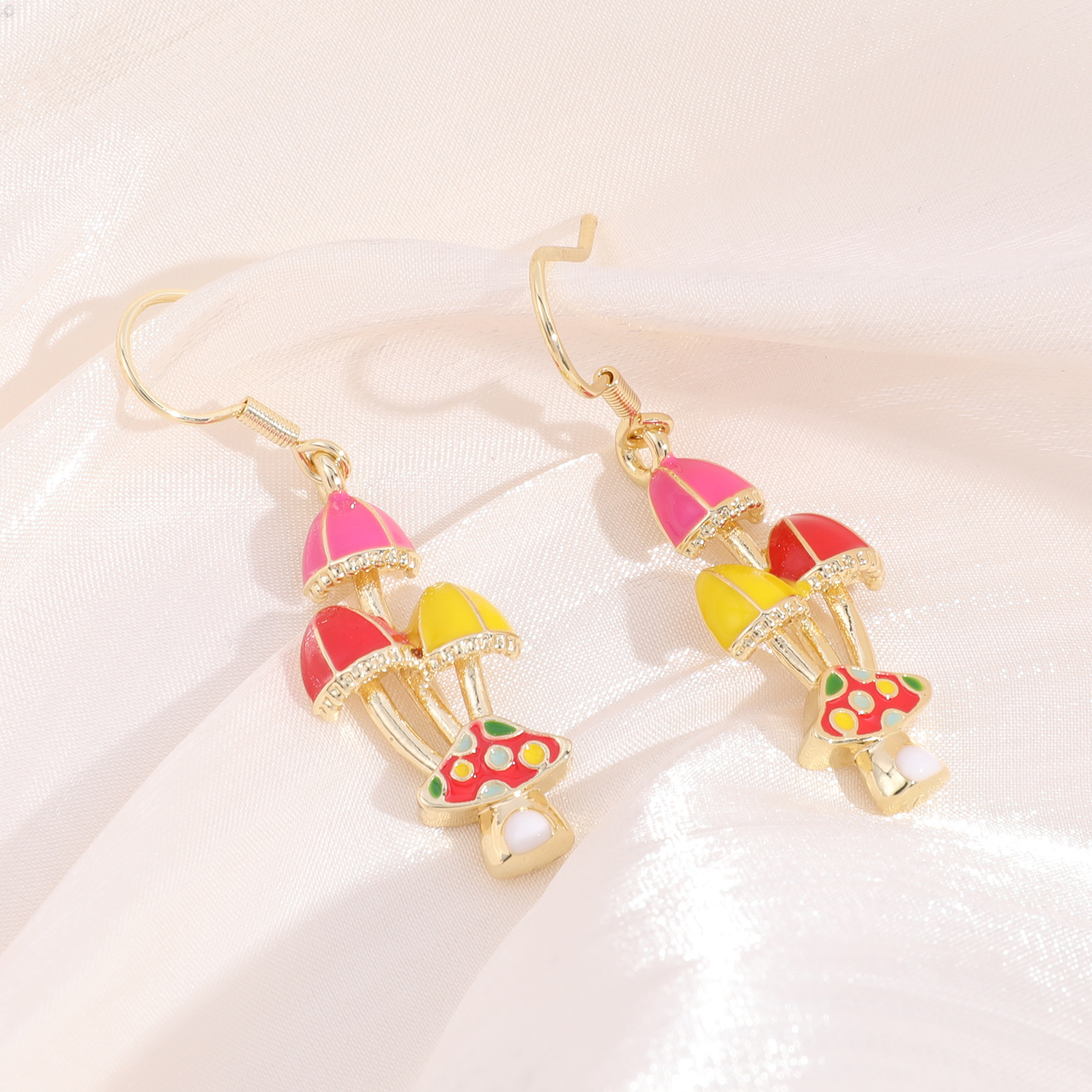 1 Pair IG Style Sweet Mushroom Enamel Zinc Alloy Drop Earrings display picture 3