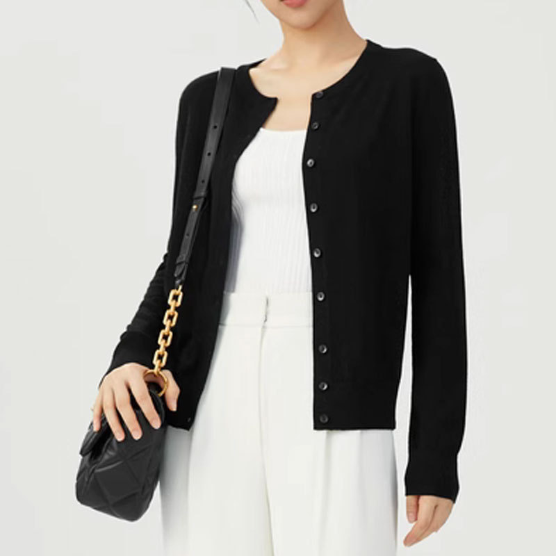 Same Style as in the Mall 2026 Women's Autumn and Winter Versatile Casual Solid Color Round Neck Single-Breasted Knitted Cardigan A400732