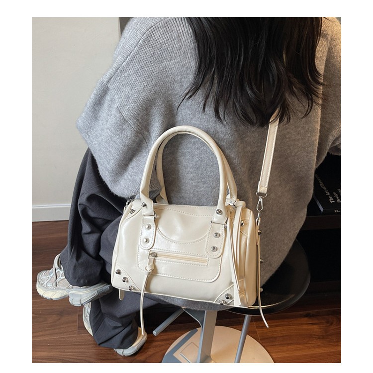 Muñeca transfronteriza bolsas de almohada de clavos de gran capacidad bolsas de mano de hombro