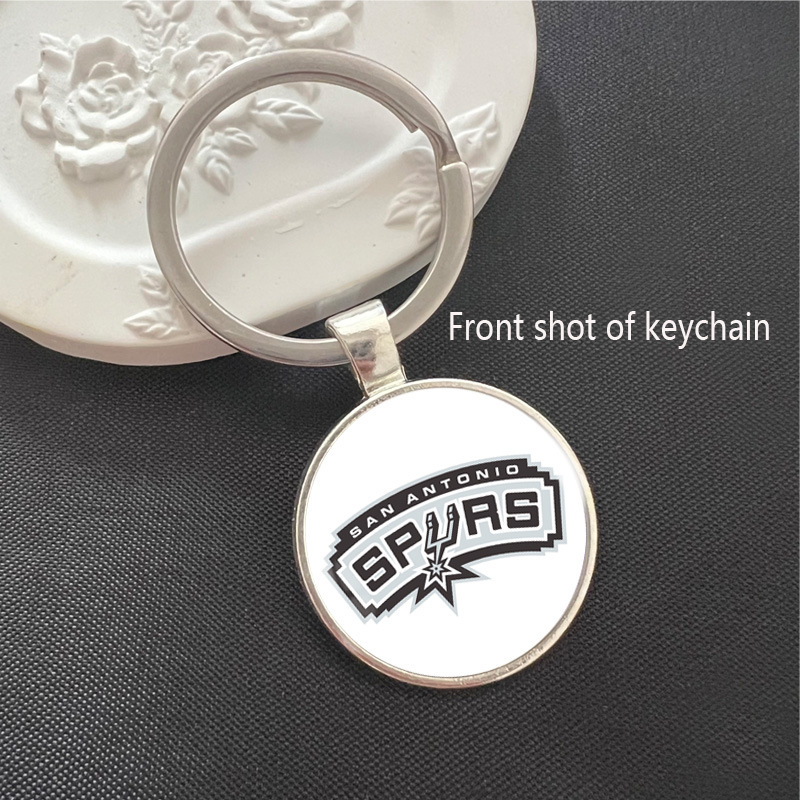 NBAチームのエンブレムのキーホルダーの時間宝石合金のペンダントのカバンの自動車の鍵のペンダントのバスケットボールのファンのプレゼント|undefined
