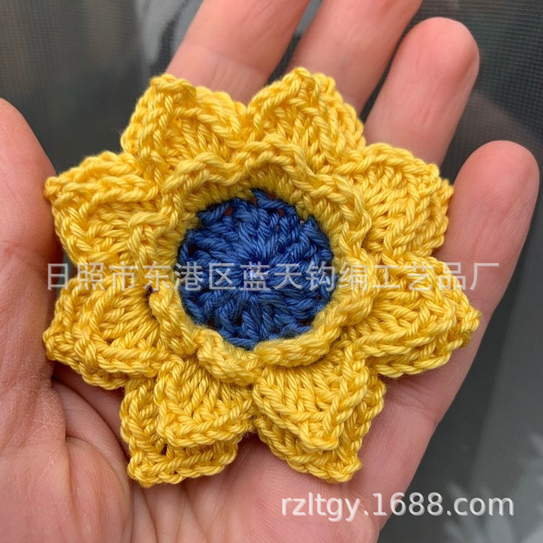 毛线钩花，手工钩针毛线花边花朵