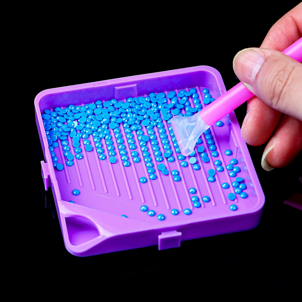 Комплект для алмазной мозаики: лоток для страз, подставка для точек, инструмент для выкладки крупных точечных страз, аксессуары для алмазной картины