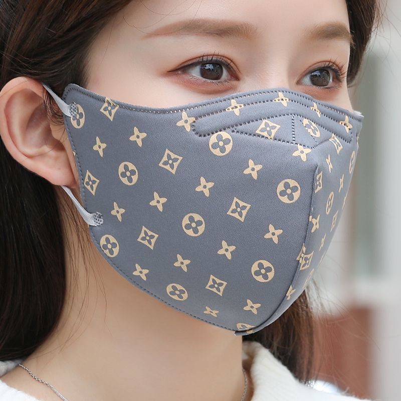 DEC6438650E767FA7E82FE67B65D8D