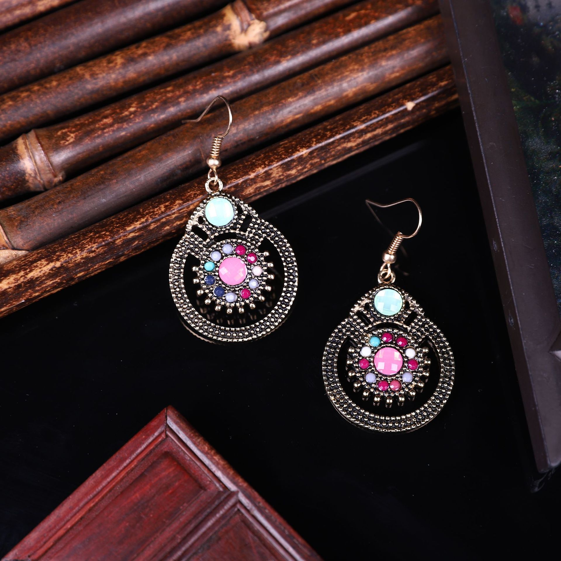 1 Pair Ethnic Style Sun Alloy Plating Inlay Beads Women's Drop Earrings display picture 5