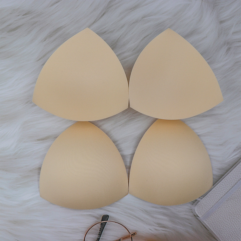 Fabricantes al por mayor almohadilla de pecho triangular de alta densidad almohadilla de pecho esponja trajes de baño cabrajes de pecho de forma de ropa interior inserción bra