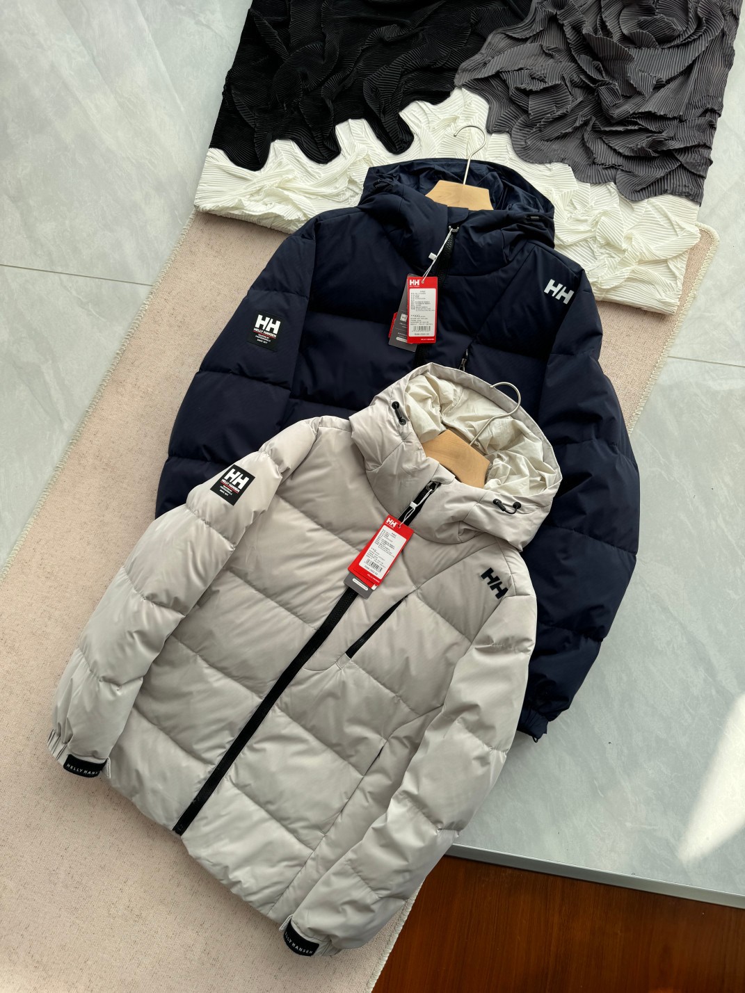 Travel solid color windproof waterproof keep warm velvet down jacket…