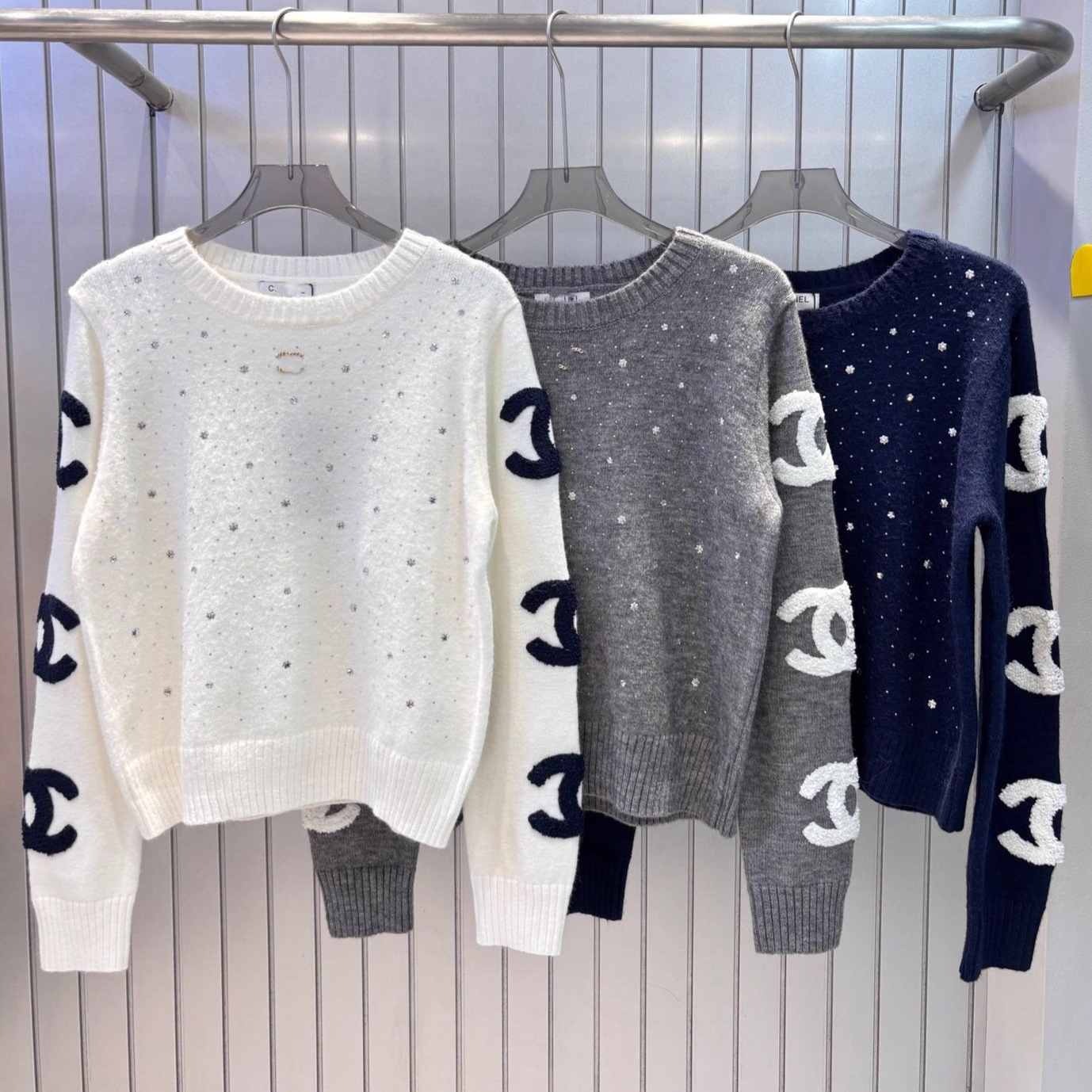 满天星长袖套头针织上衣 2025秋冬新款时尚气质小香风毛衣外套女