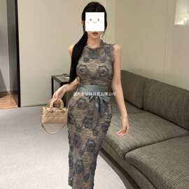 法式纯欲温柔风气质蕾丝微透无袖连衣裙女2026秋季包臀裙长裙子女