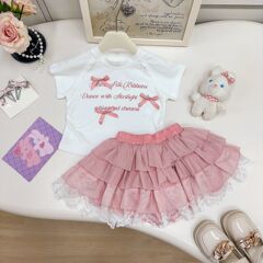 2025夏の女の子のスーツの新型のアルファベットのプリントの半袖のtシャツのレースの半身のスカートは国境を越えて代行します。