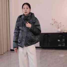 0909-158缎面高货羽绒服女90绒
