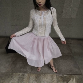 女式牛仔裤;女式T恤;休闲裤