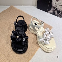 欧洲站XJ女鞋24夏季时尚软小羊皮圆头钻花朵一字带舒适款厚底凉鞋