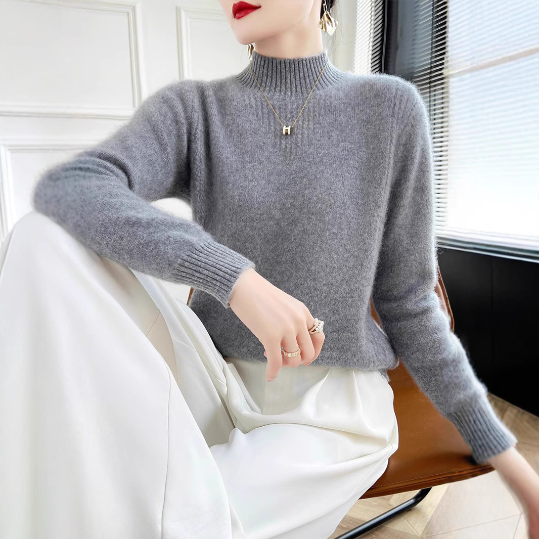 Demi-season woolen knitted sweater