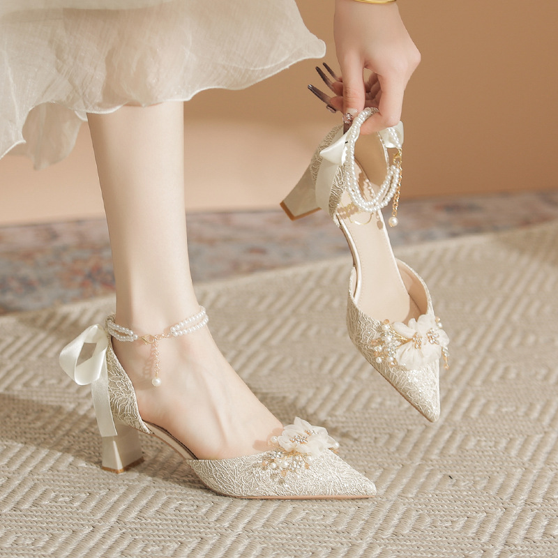 Beautiful Princess adult gift high heels for women 2024 New main wedding dress chunky heel wedding shoes not tired feet hollow sandals for women