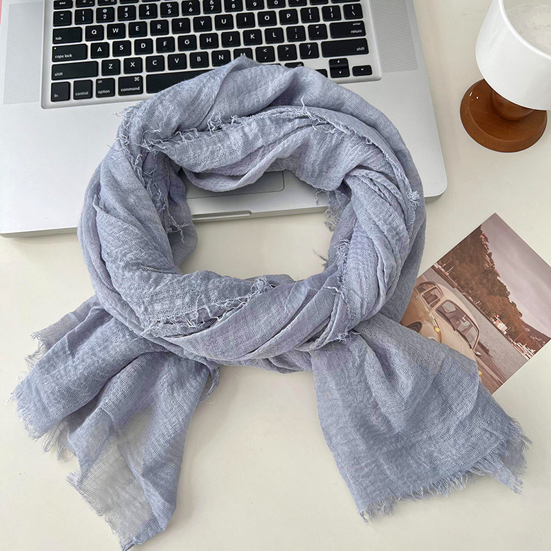 Otoño y invierno bufandas mujeres 2025 nuevo estilo largo de color sólido de alta calidad cuello bufandas cálidas bufandas al por mayor