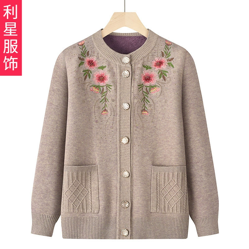 Осенне-Зимний вязаный свитер для мам среднего и пожилого возраста, утолщенный шерстяной вязаный свитер на флисовой подкладке 6070 лет, пальто, топ с вышивкой