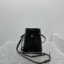 ���Qԭ�SƤNappa��ϞƤС�������r�г��KСˮͰ���ٴ�б��Ů��