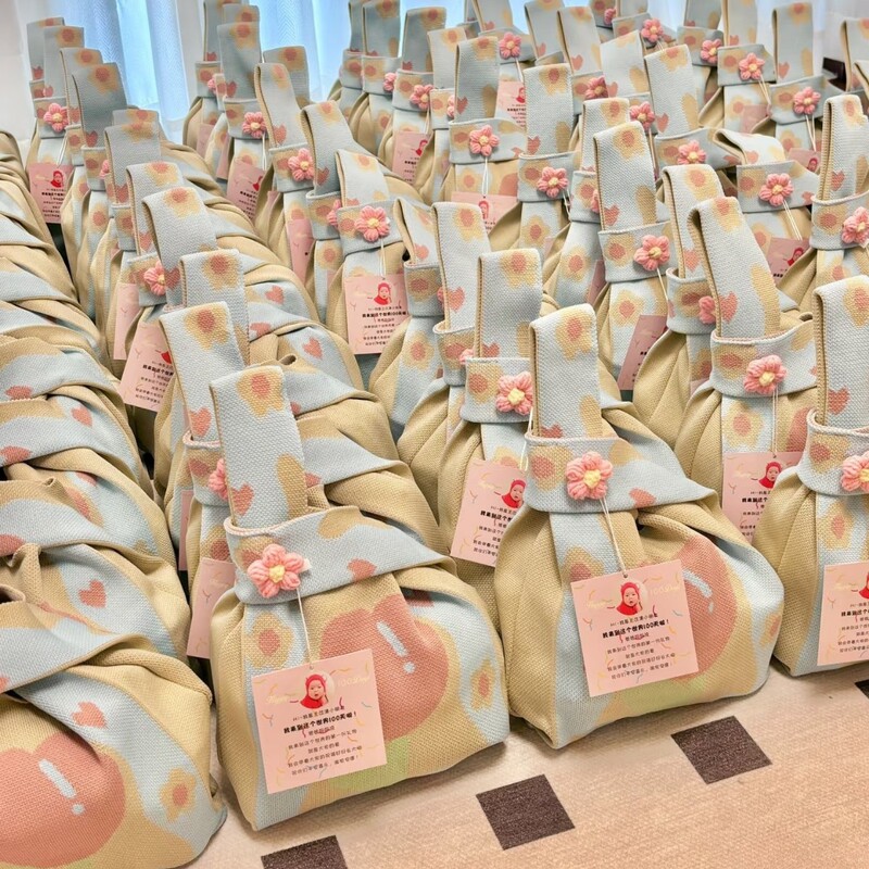 Knitted Handbag, Portable Knitted Bag, Handbag, Knitted Bag, Baby Full Moon Party Gift, 100-Day Banquet Gift Bag