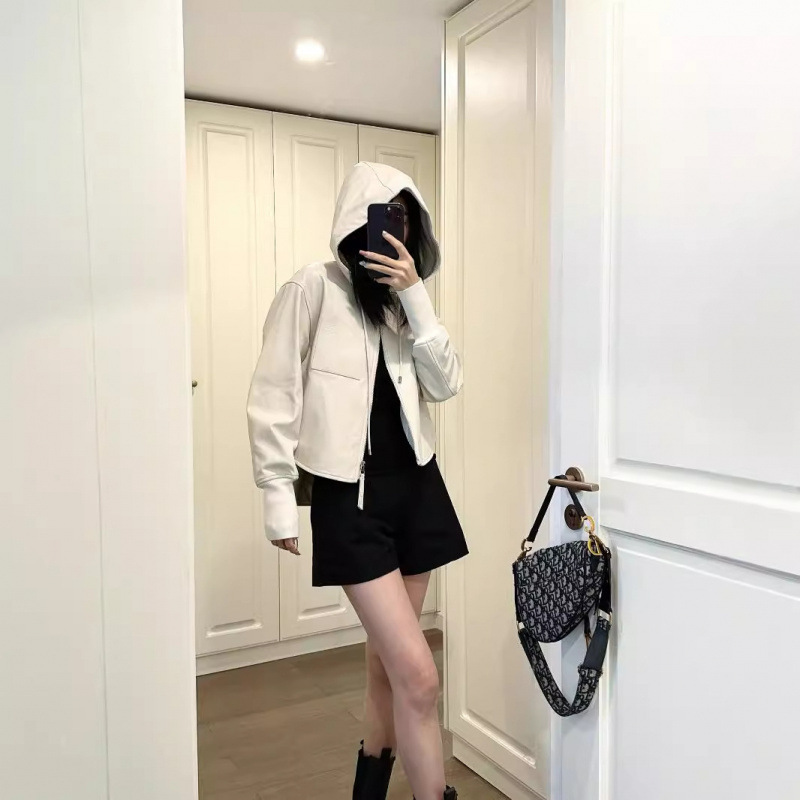 LWワイド版羊皮フード付きコートポケット押印ロゴ前長後短デザインレザーコート女性|undefined