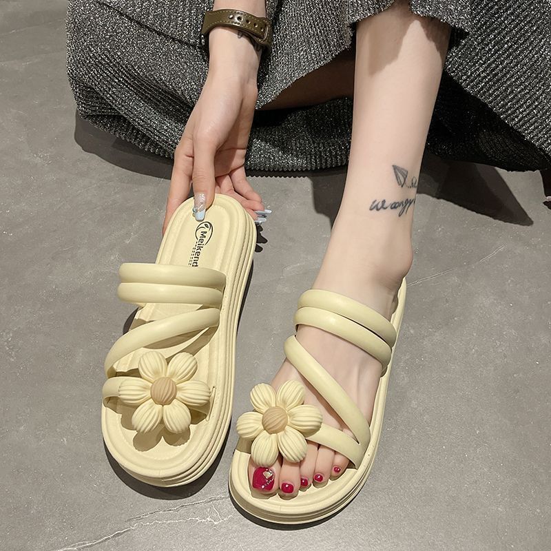 Cross-border 2024 hebilla zapatillas de verano nuevo estilo romano damas moda femenina ropa exterior sandalias y zapatillas fondo plano