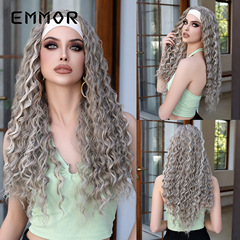 国境を越えた欧米風かつら女性灰色のヘアバンドは、長いカールを巻いているファッション的なふわふわした白い髪セットwigs