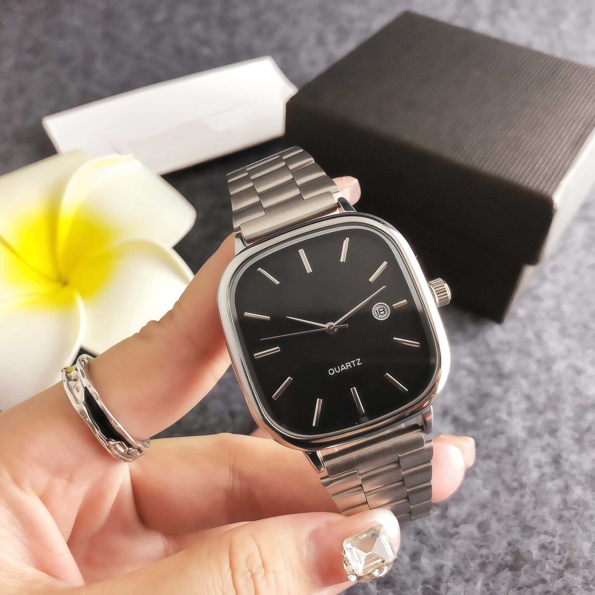 新型女子学生韓国版シンプルファッション腕時計小清新夏女性時計方形文字盤学院風装飾時計