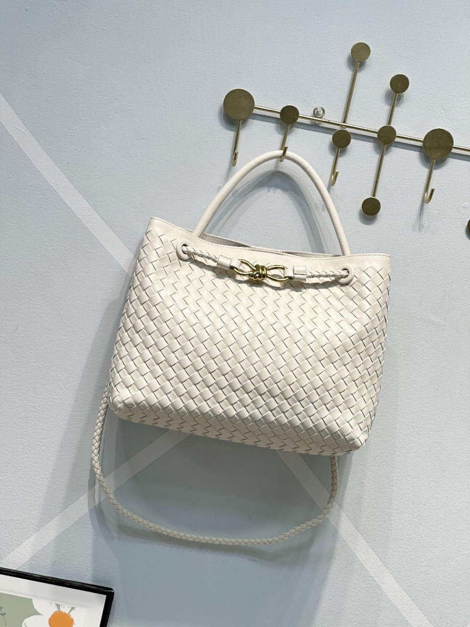 Nueva bolsa de mano de alta calidad de gran capacidad, personalidad femenina, bolsa de tejido simple hecha a mano, bolso de hombro universal