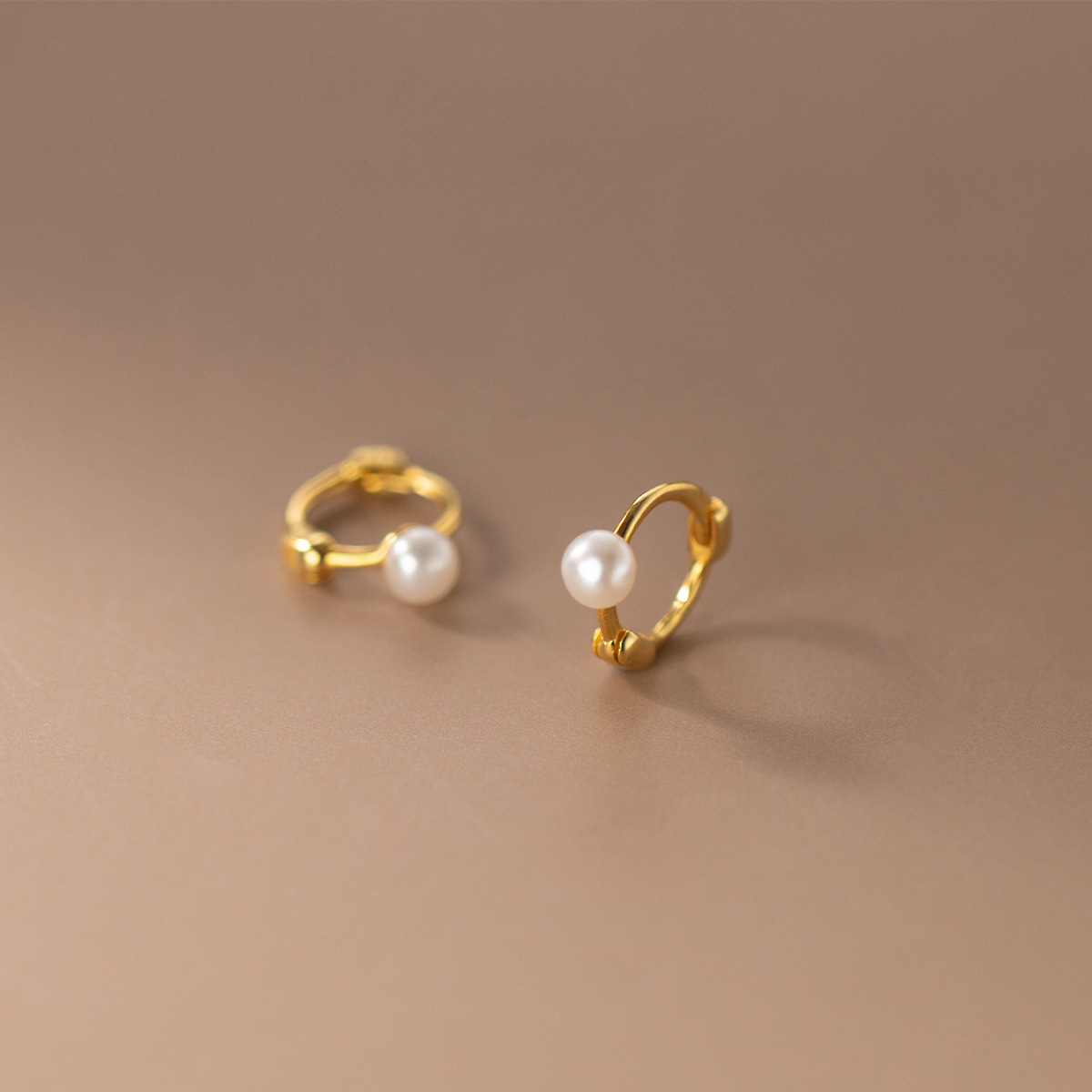 Earrings for women, high-end, minimalist, niche design, ear bone studs, pendant earrings, hoop earrings, versatile everyday earrings, all copper