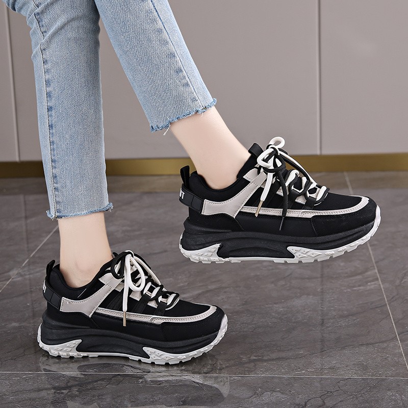 Zapatos deportivos casuales de suela gruesa versátiles primavera y otoño de 2025, nuevos zapatos de mujer cómodos y transpirables, zapatos de padre y mujer