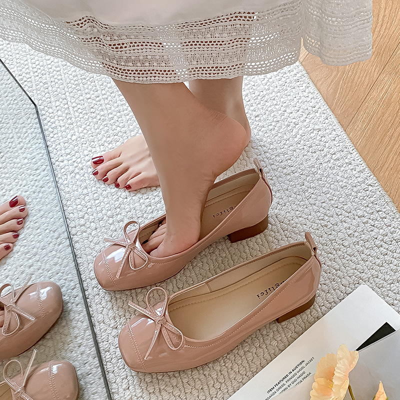 811 French Ballet Shoes Women's Low-Heeled Shoes Spring New Mary Jane Women's Shoes Shallow Mouth Versatile Large Size Women's Shoes