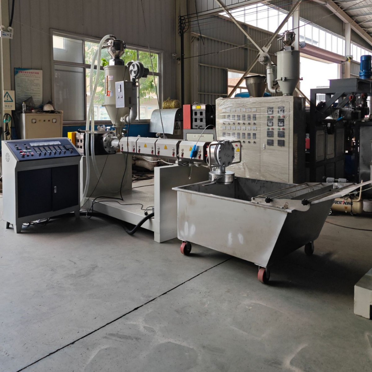 防护网HDPE聚乙烯塑料单丝拉丝机 建筑防护网丝拔丝机