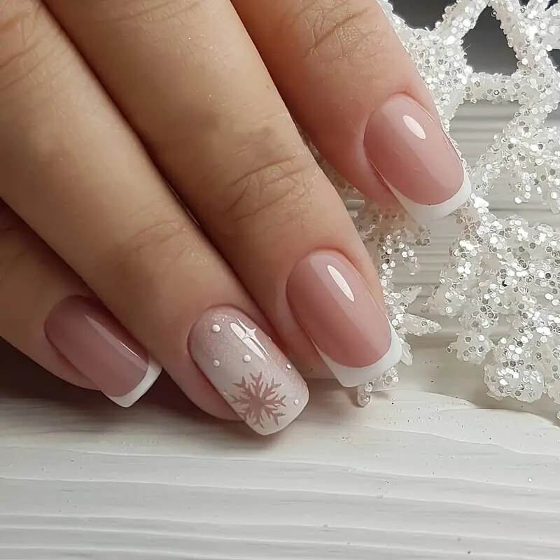 Short Square Gradient Dyed Hollow Snowflake White French Sweet Girl European and American Style Suitable for Autumn and Winter Wear False Nails