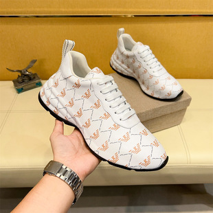 �W��վ�������ݳ�Ʒ��Ь�������e�\����ĥ�p��͸��ٴ��ϵ�Ь�߶�