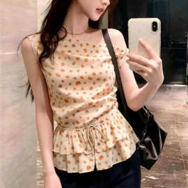 夏天穿搭漂亮出片衣服女装新款潮牌洋气漂亮t恤小衫上衣