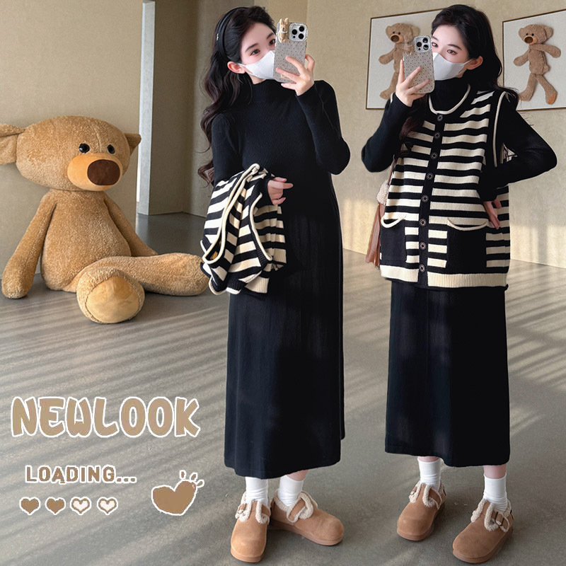 孕妇秋冬套装冬季针织中长款内搭连衣裙宽松大板条纹马甲两件套