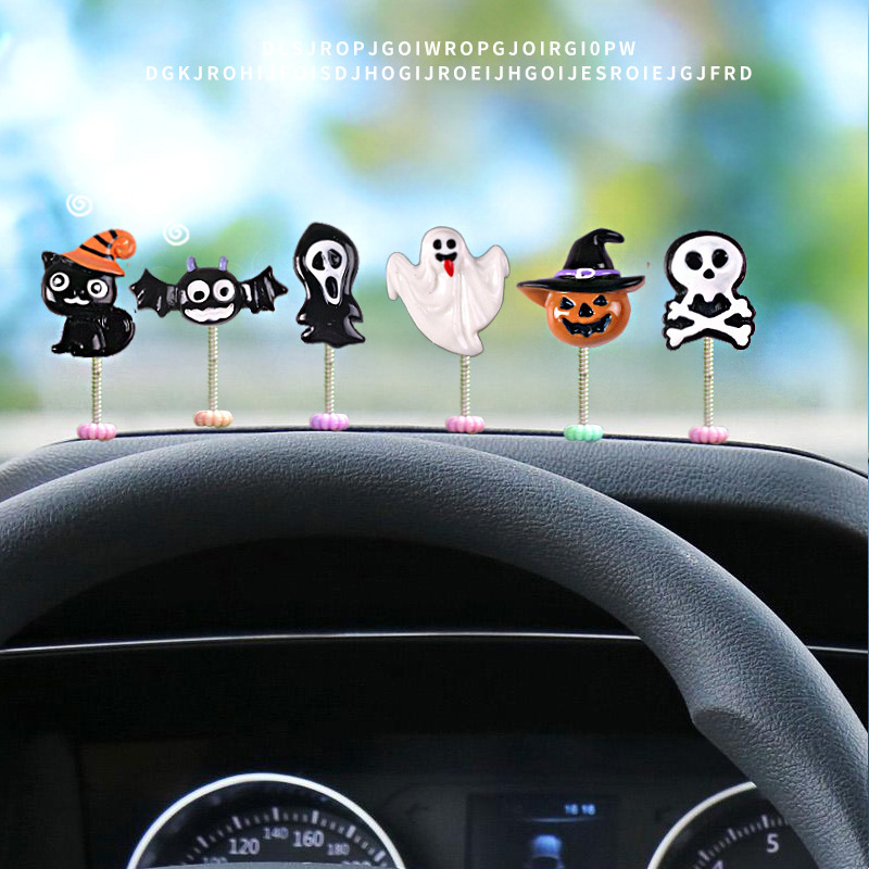Coche de Halloween sacudiendo la cabeza pequeños adornos nuevos y adorables adornos de pantalla de consola central de coche de carne